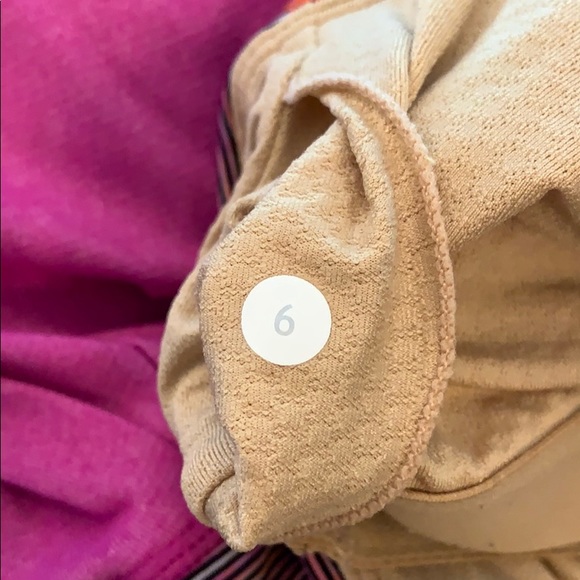 Lululemon Power Dance Tank Top Size 6 - Picture 8 of 8